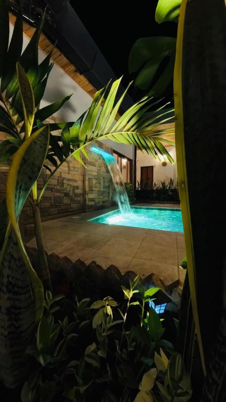 Hotel Alcazar Real Утика Экстерьер фото